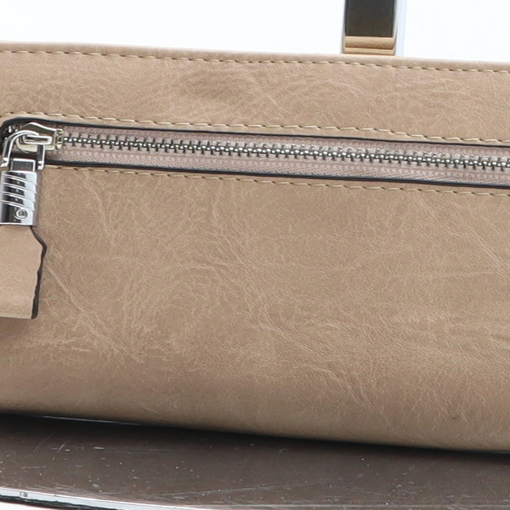 Preworn Womens Beige Polyurethane Bow Tie Wallet Size S