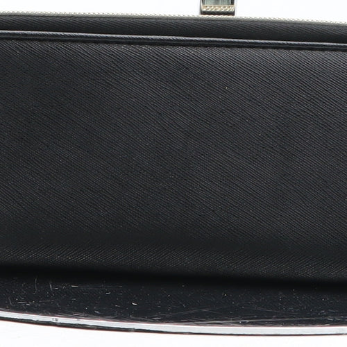 Preworn Womens Black Polyurethane Bow Tie Wallet Size M