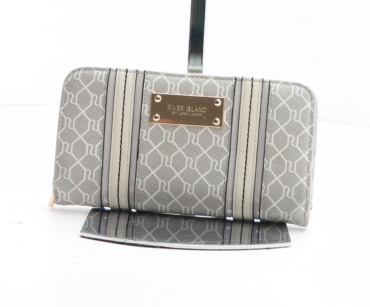 River Island Womens Grey Geometric Polyurethane Bow Tie Wallet Size M