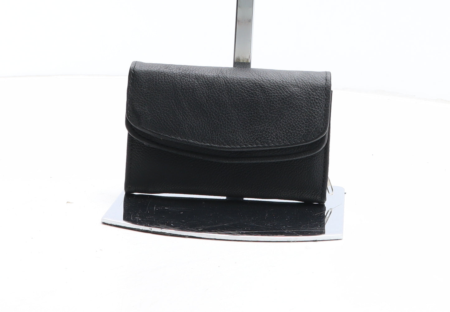 Preworn Womens Black Polyurethane Bow Tie Wallet Size S