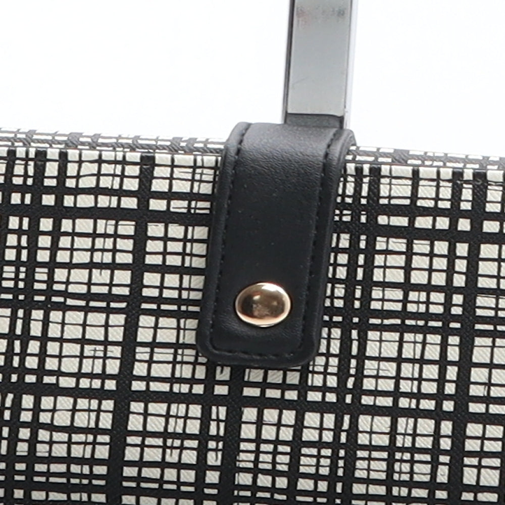 Preworn Womens Black Geometric Polyurethane Bow Tie Wallet Size S