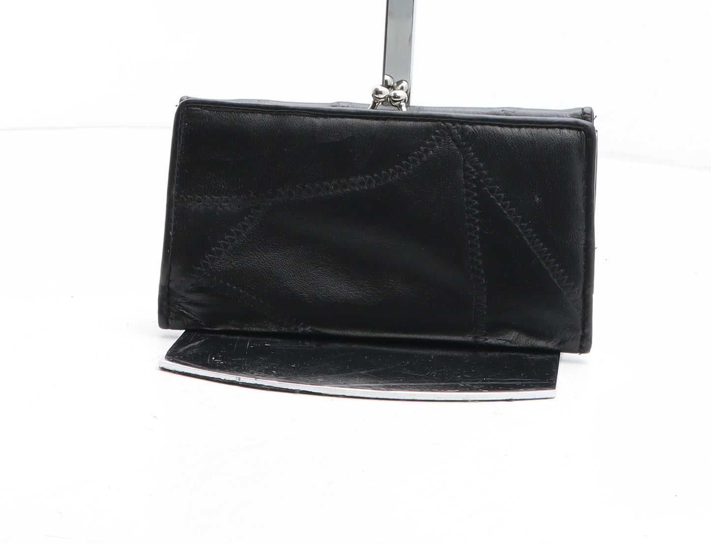Preworn Womens Black Polyurethane Bow Tie Wallet Size M