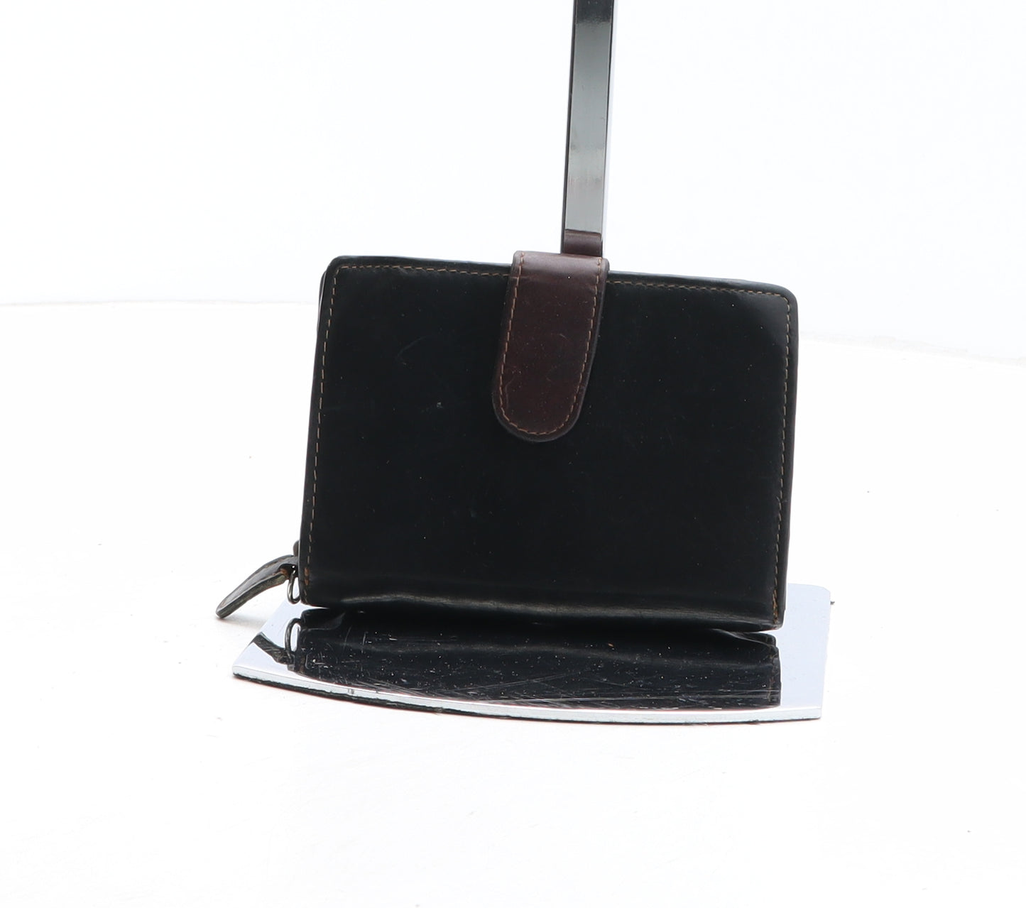 Preworn Womens Black Polyurethane Bow Tie Wallet Size S