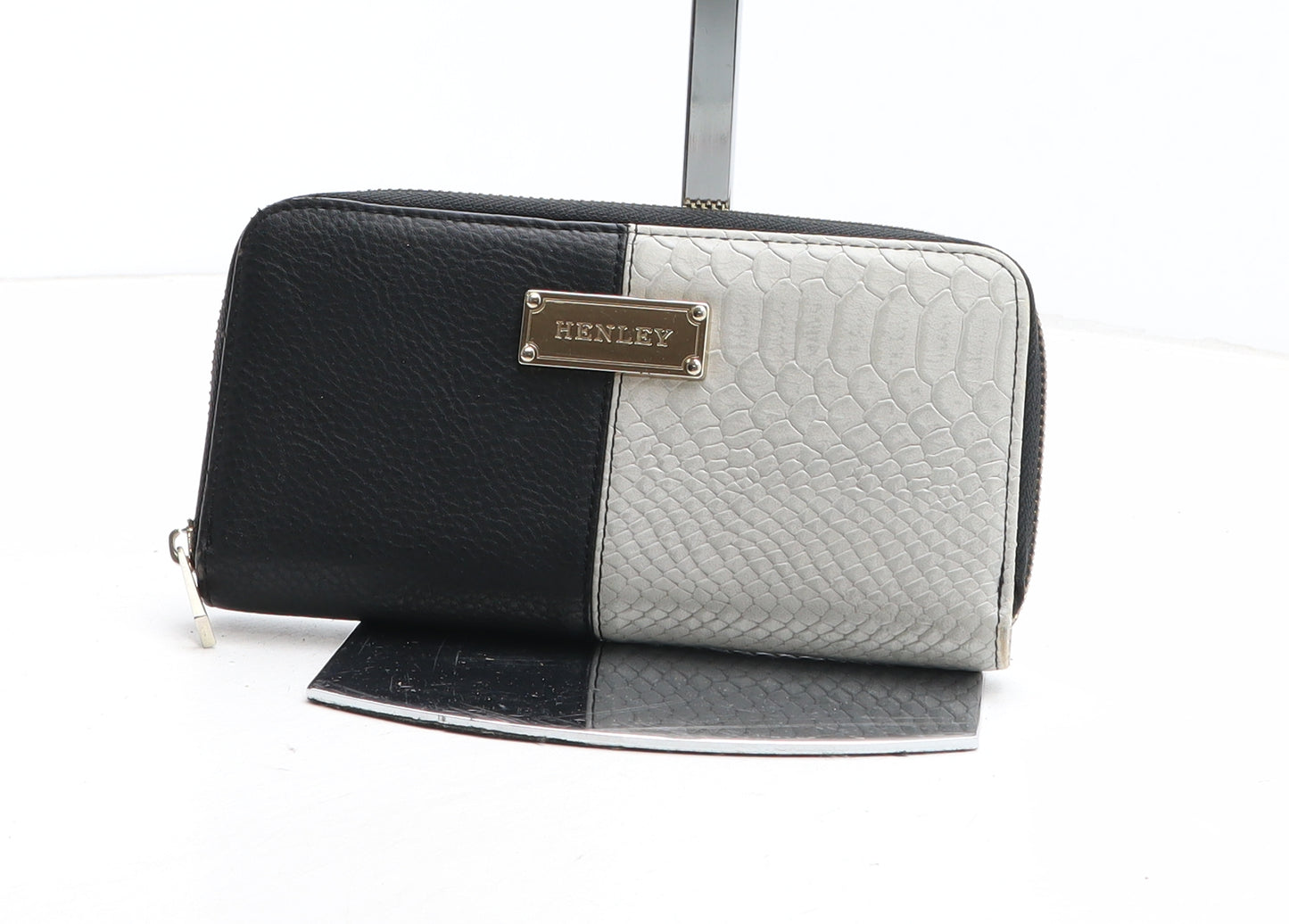 Henley Womens Multicoloured Colourblock Polyurethane Bow Tie Wallet Size M - Croc Texture