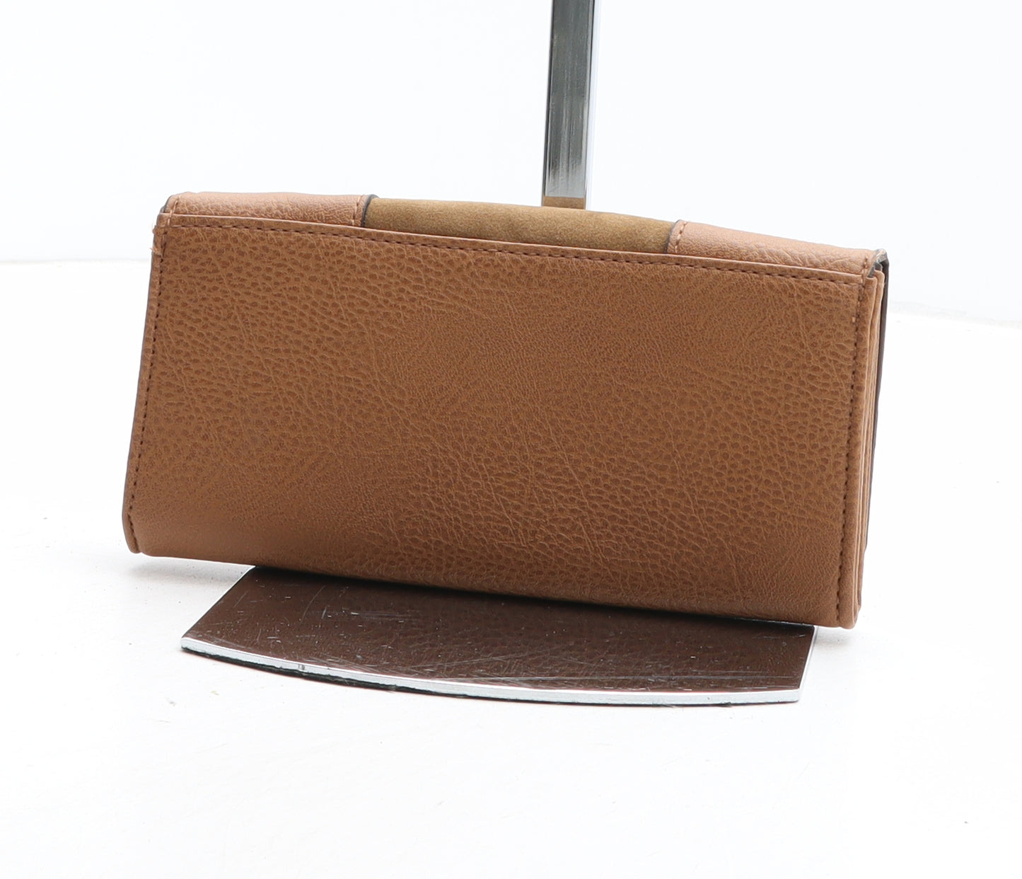 Preworn Womens Brown Polyurethane Bow Tie Wallet Size M