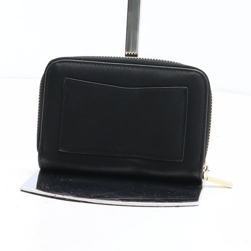 Preworn Womens Black Polyurethane Bow Tie Wallet Size S