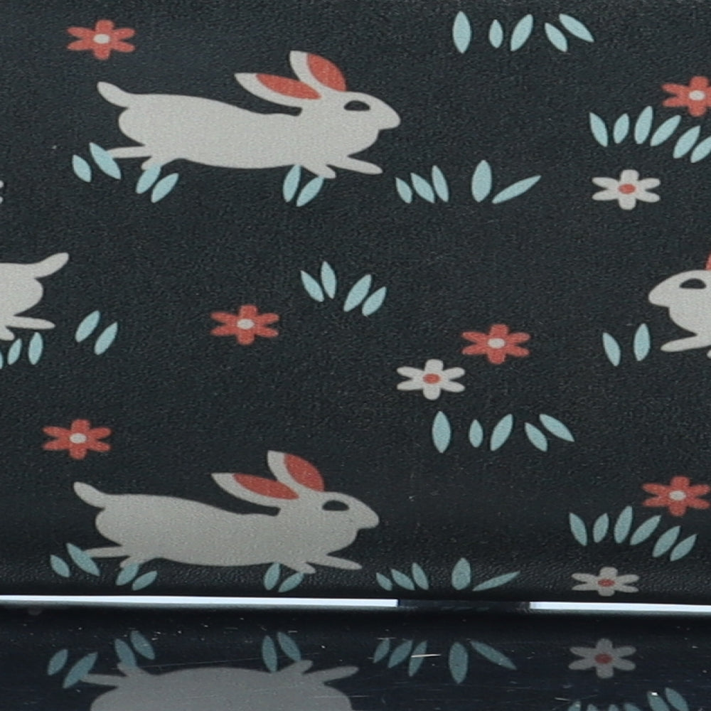 Preworn Womens Grey Geometric Polyurethane Bow Tie Wallet Size M - Rabbit Pattern
