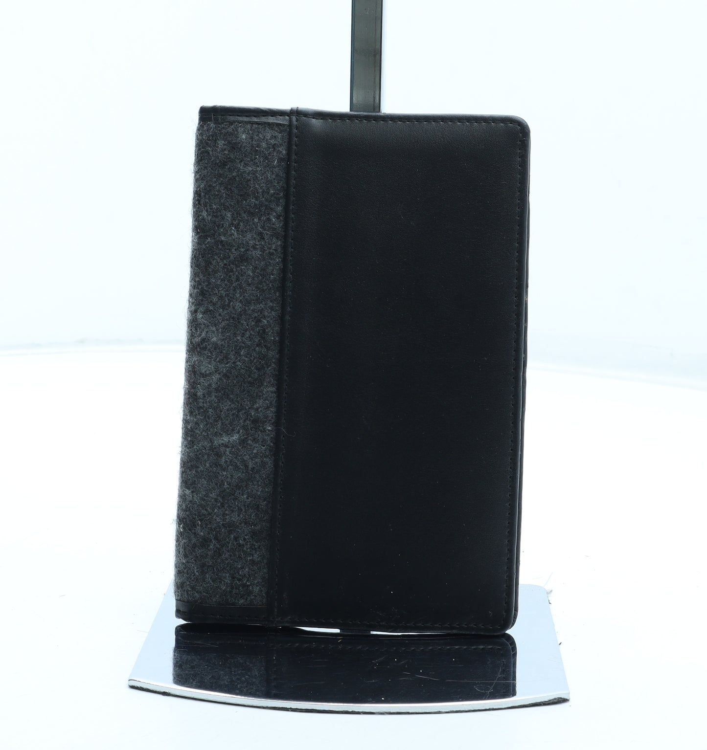Preworn Mens Black Leather Wallet