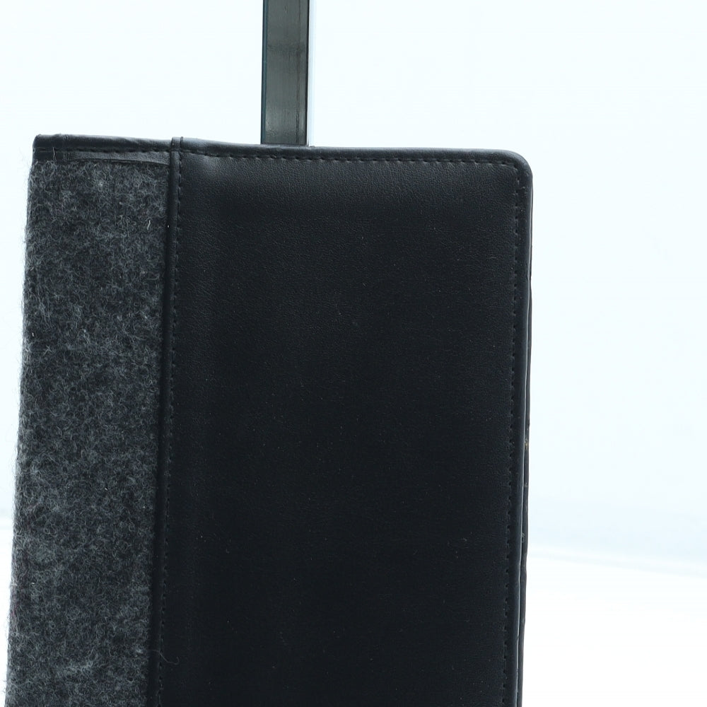 Preworn Mens Black Leather Wallet