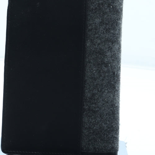 Preworn Mens Black Leather Wallet