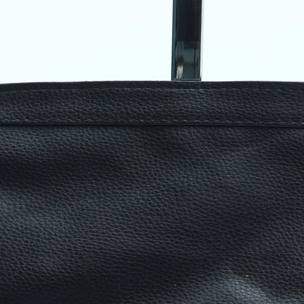 Preworn Womens Black Polyurethane Clutch Size Medium