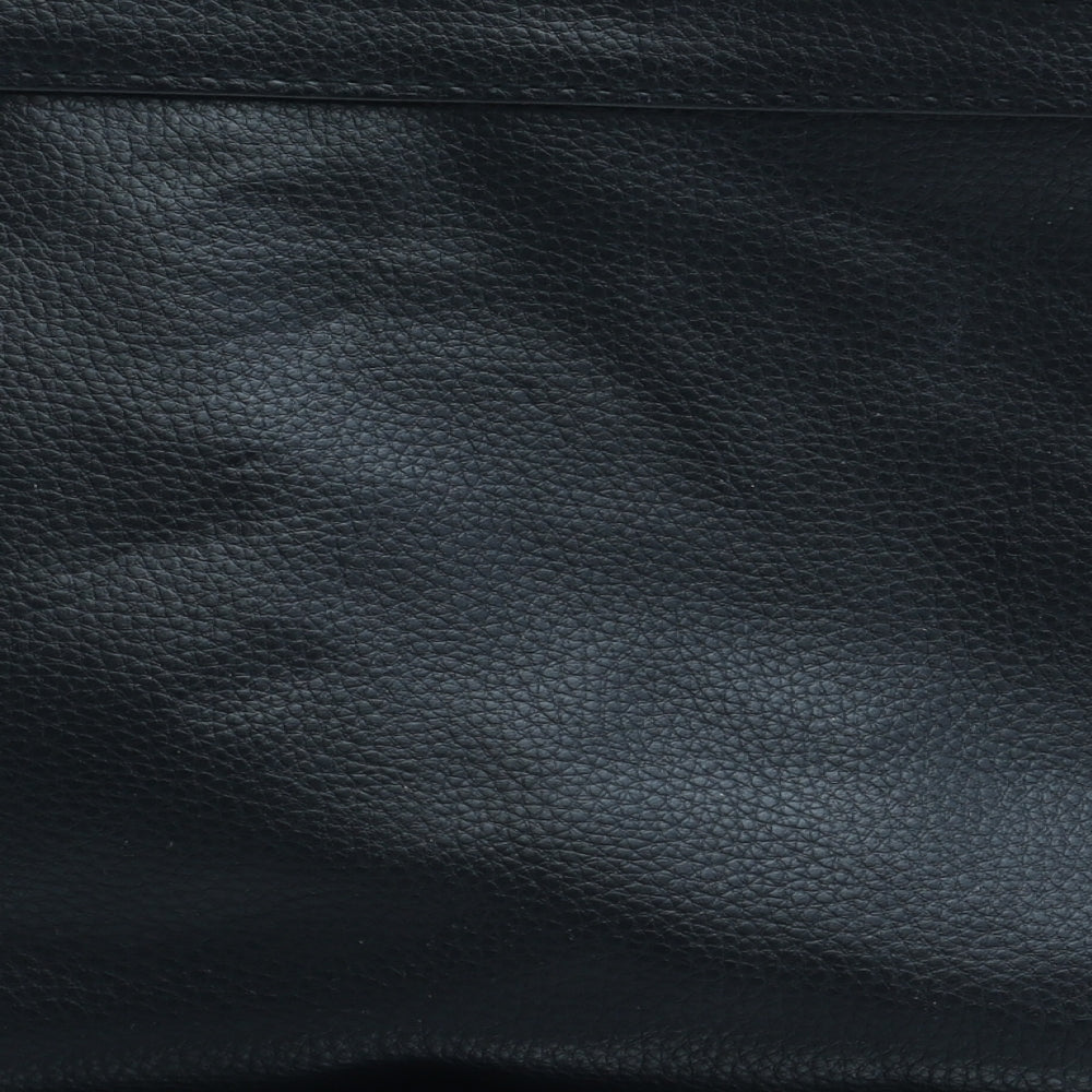 Preworn Womens Black Polyurethane Clutch Size Medium