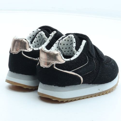 Primark Girls Black Polka Dot Polyurethane Trainer UK 5 22