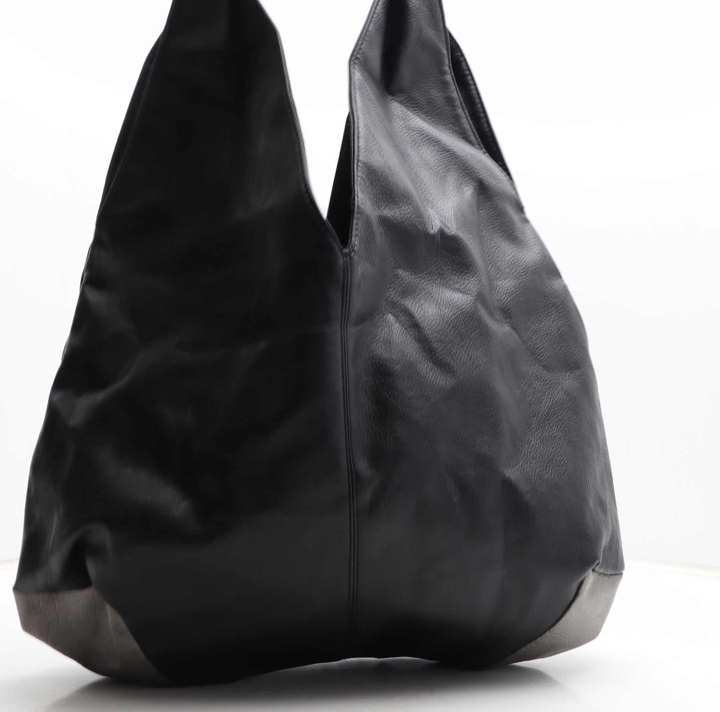 Preworn Womens Black Polyurethane Shoulder Bag Size Extra Large