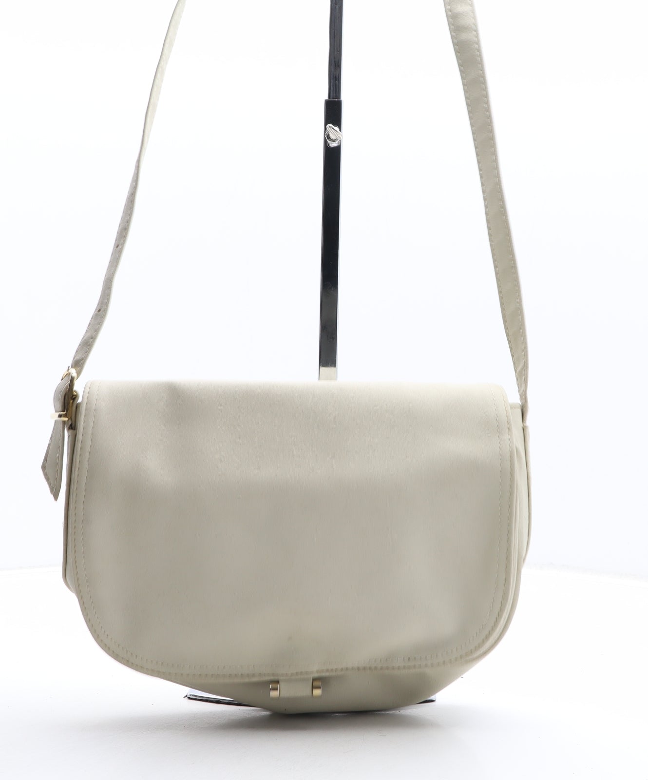 Preworn Womens Beige Polyurethane Crossbody Size Small