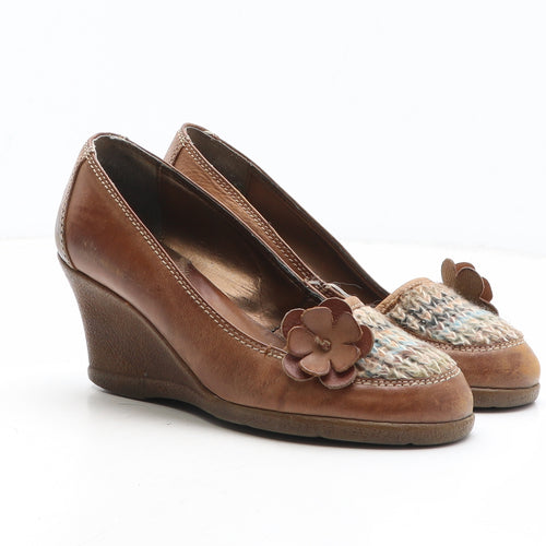 Preworn Womens Brown Synthetic Court Heel UK - Flower Detail