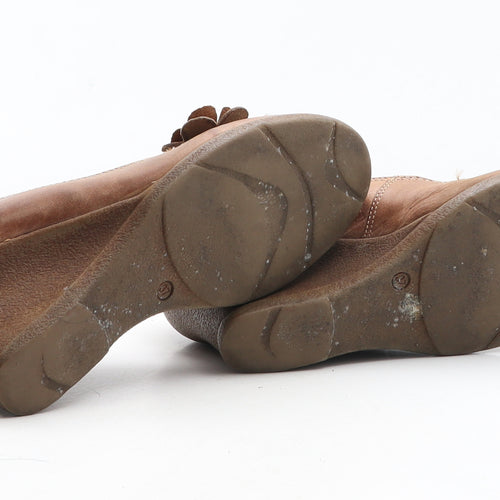 Preworn Womens Brown Synthetic Court Heel UK - Flower Detail