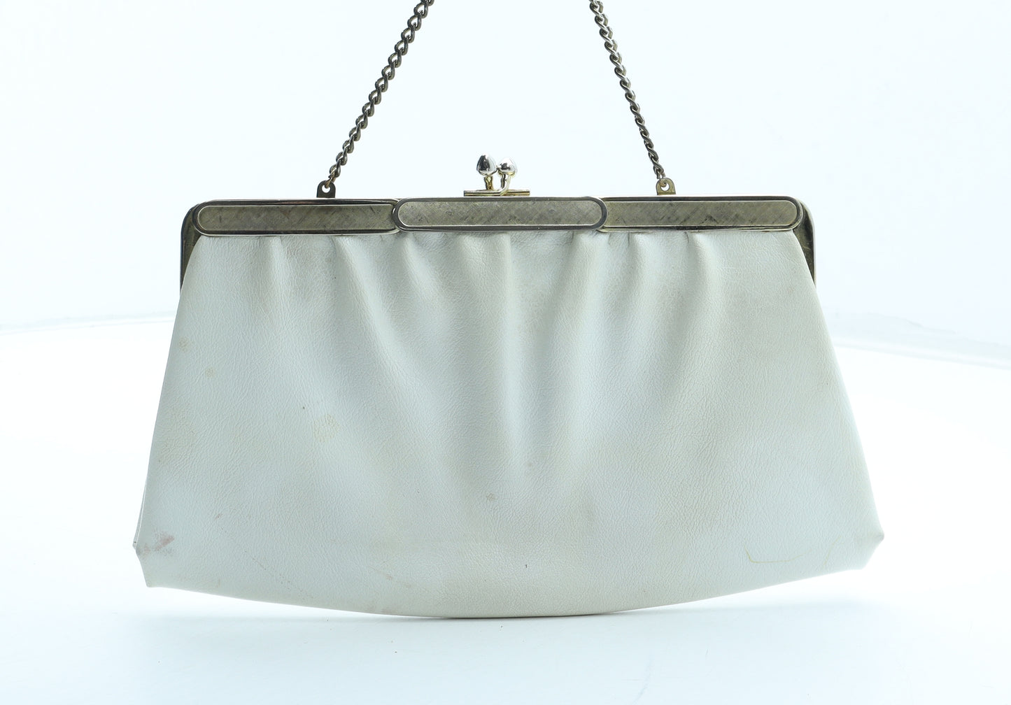 Preworn Womens White Polyurethane Clutch Size Small