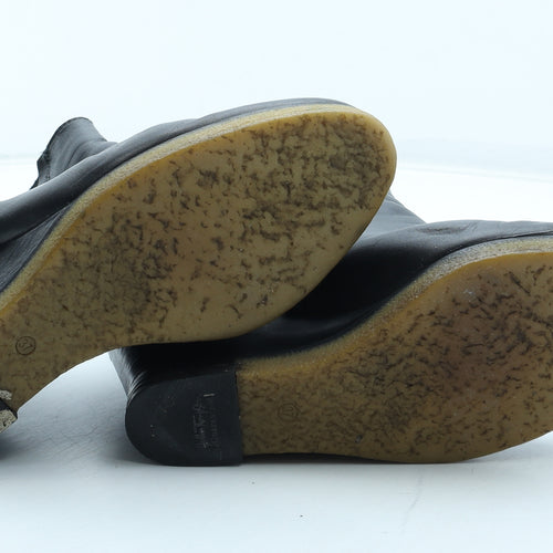 Preworn Womens Black Leather Chelsea Boot UK