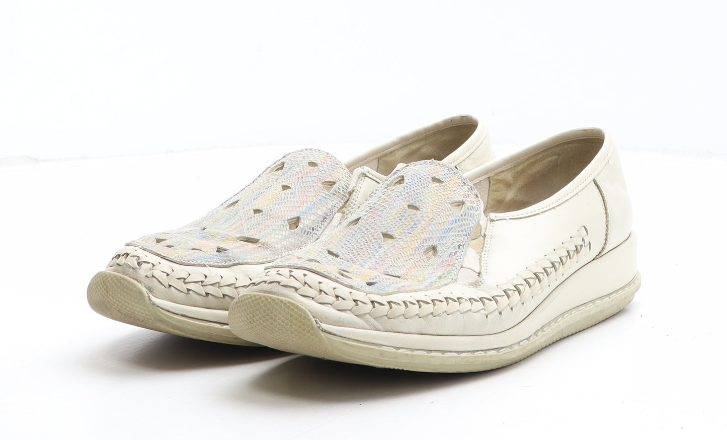 Preworn Womens Beige Synthetic Slip On Casual UK - UK Size Estimated 8