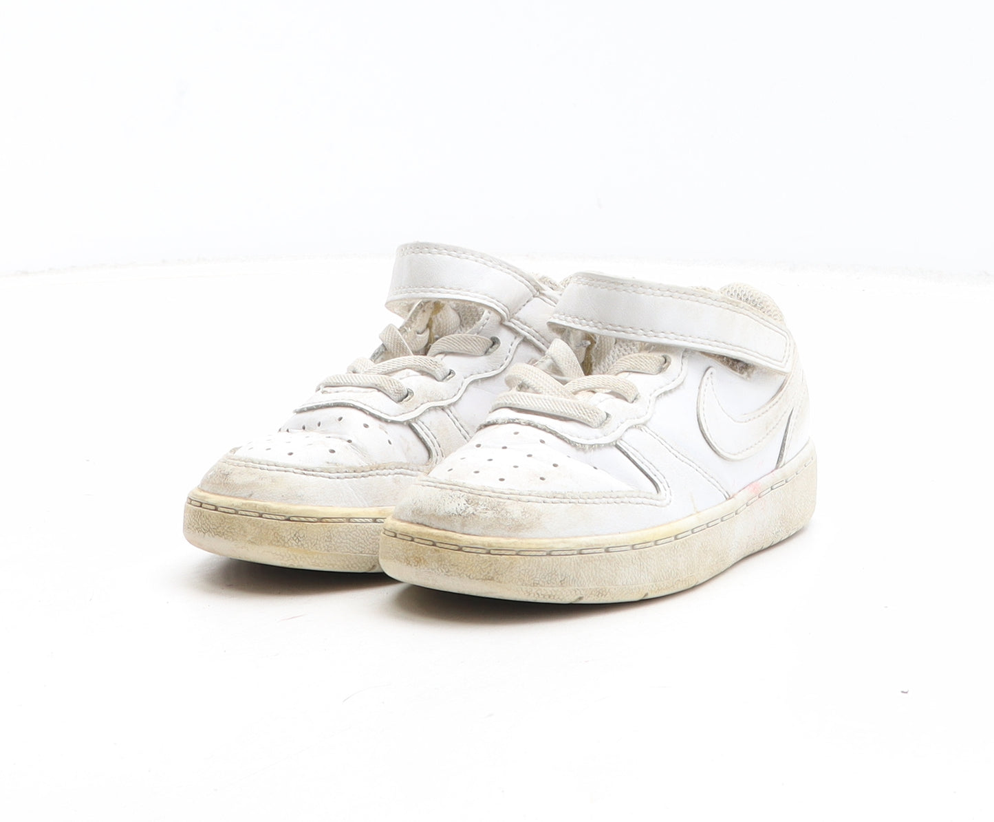 Nike Boys White Synthetic Trainer UK 8.5