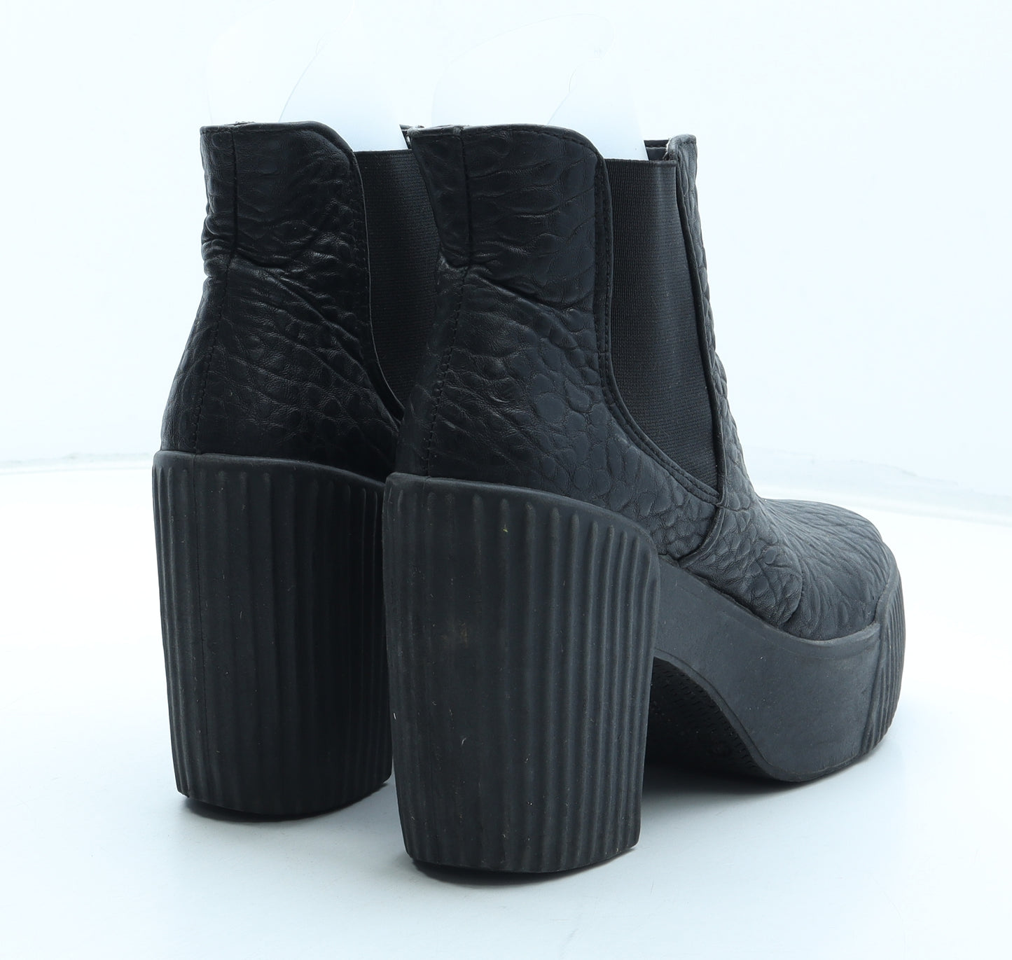 Topshop Womens Black Polyurethane Chelsea Boot UK - Croc Texture