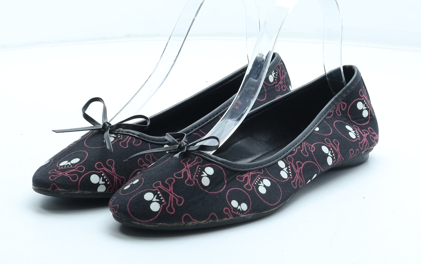 Annabelle Womens Black Geometric Polyester Ballet Flat UK - Skull Pattern