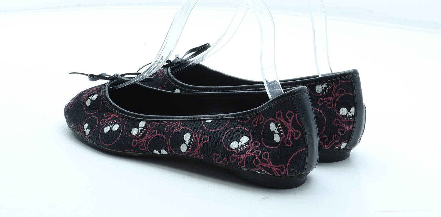 Annabelle Womens Black Geometric Polyester Ballet Flat UK - Skull Pattern