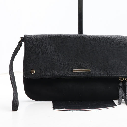 Preworn Womens Black Solid PVC Clutch Size Medium