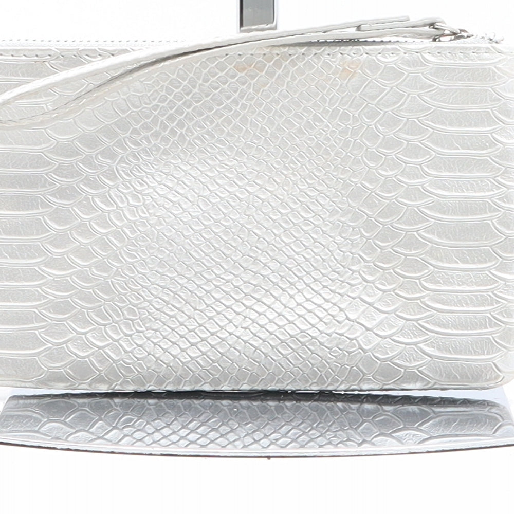 Rodan+Fields Womens Silver Animal Print Polyurethane Clutch Size Mini - Croc Texture