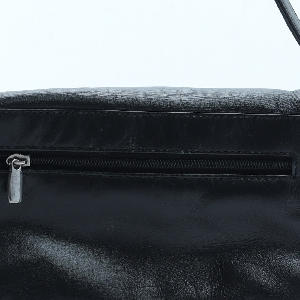 Preworn Womens Black Leather Crossbody Size Small