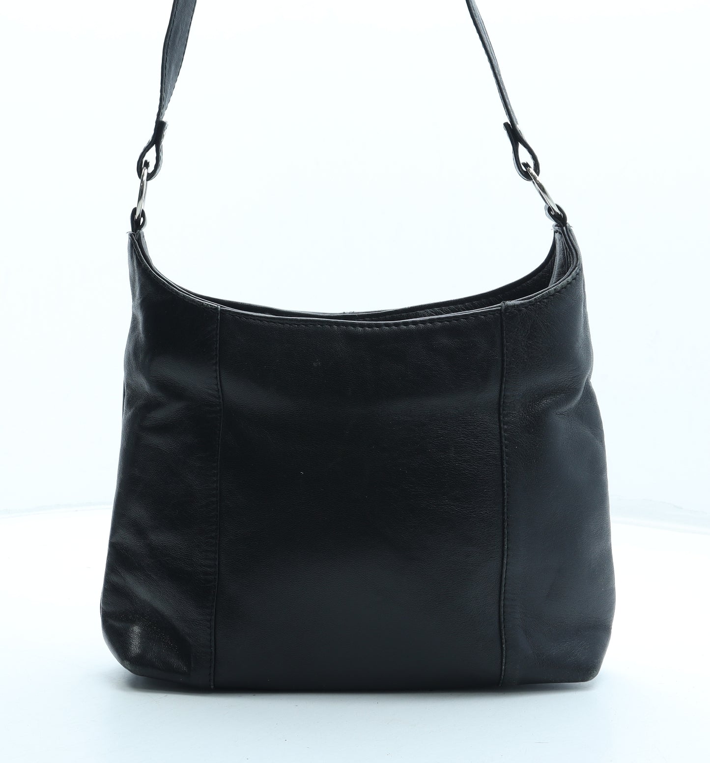 Preworn Womens Black Leather Crossbody Size Medium