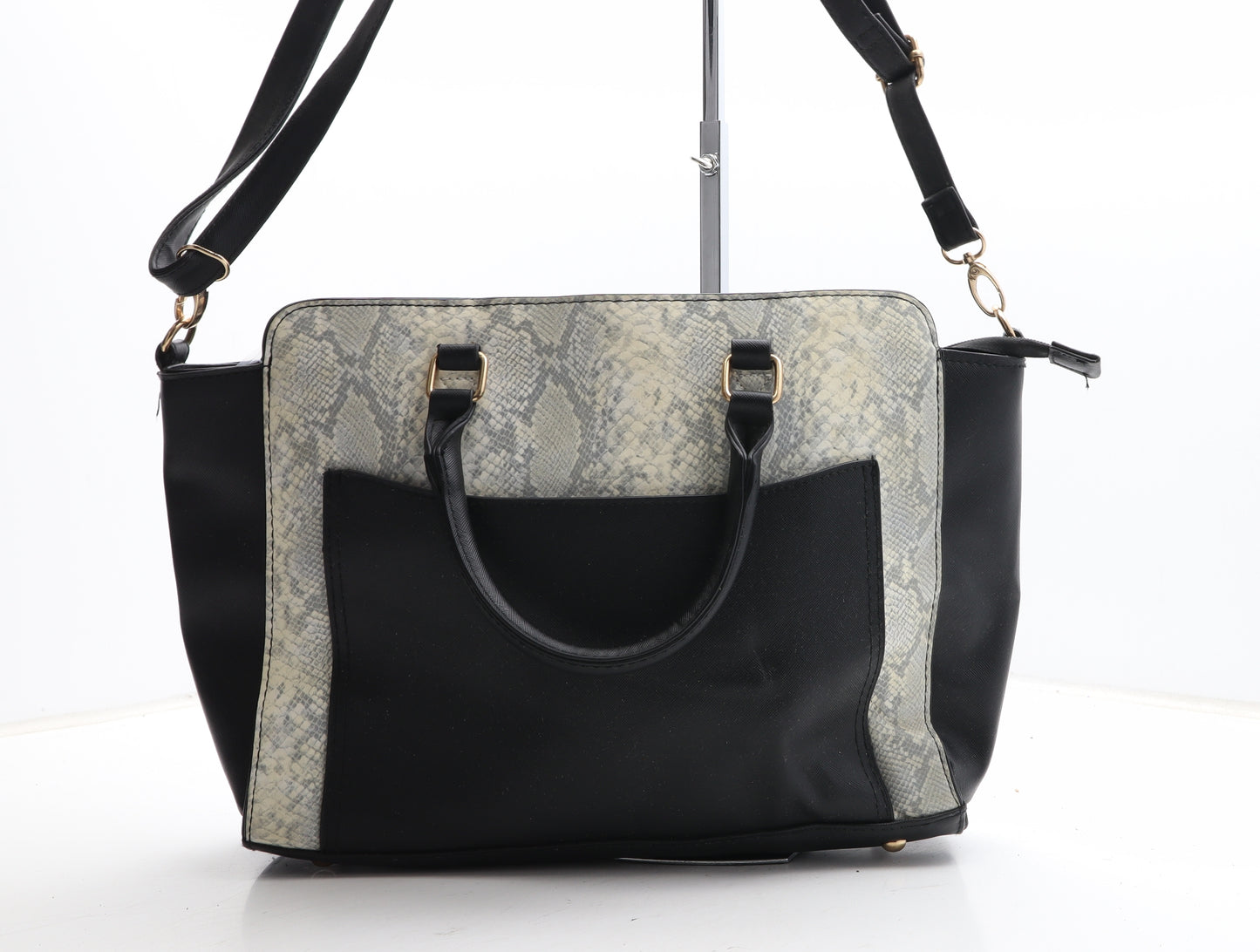 Atmosphere Womens Black Animal Print Polyurethane Hobo Bag Size Medium - Snakeskin Pattern