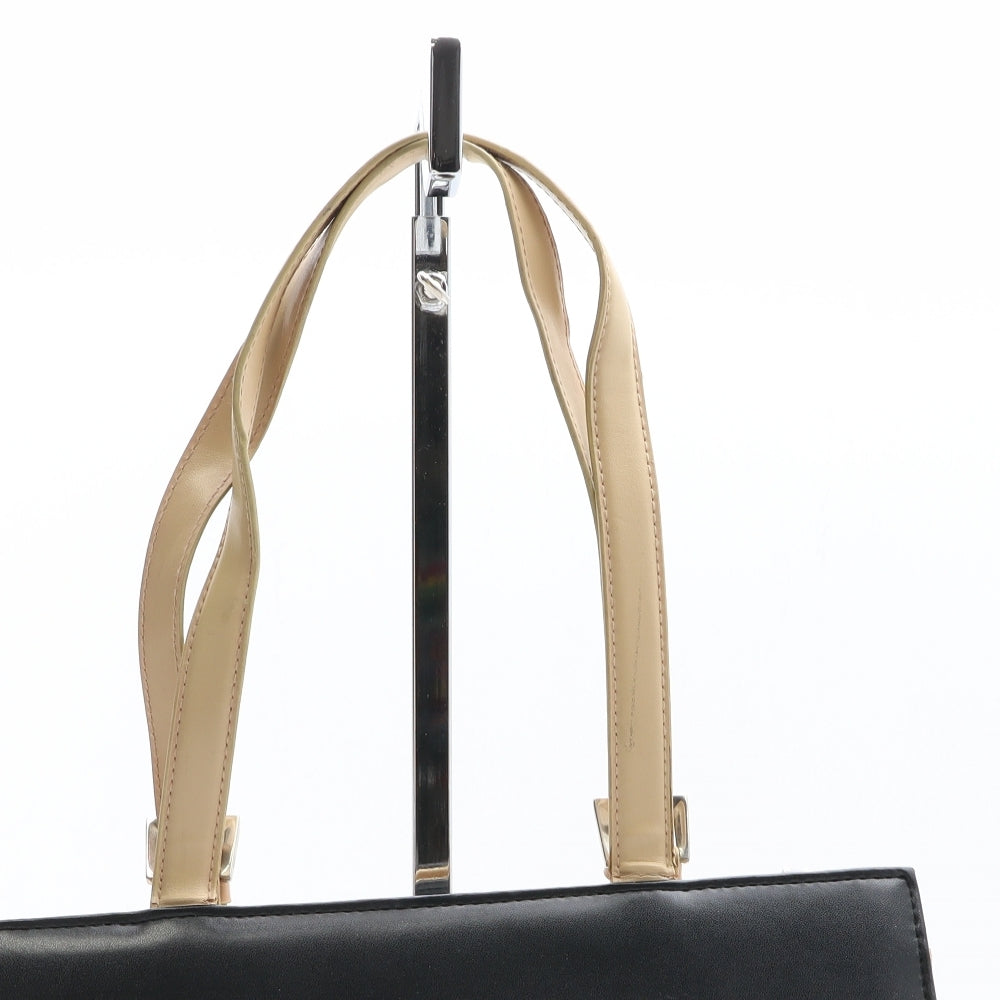 Preworn Womens Black Polyurethane Shoulder Bag Size Medium