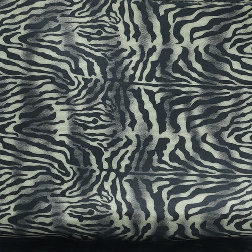 Paul's Boutique Womens Black Animal Print Polyurethane Clutch Size Small - Tiger Pattern
