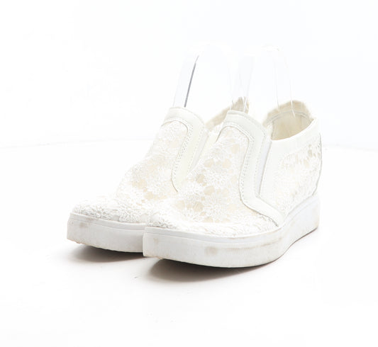 Preworn Womens White Geometric Synthetic Trainer UK