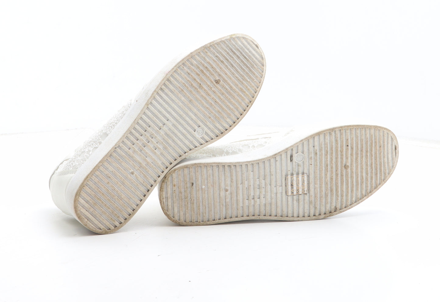 Preworn Womens White Geometric Synthetic Trainer UK