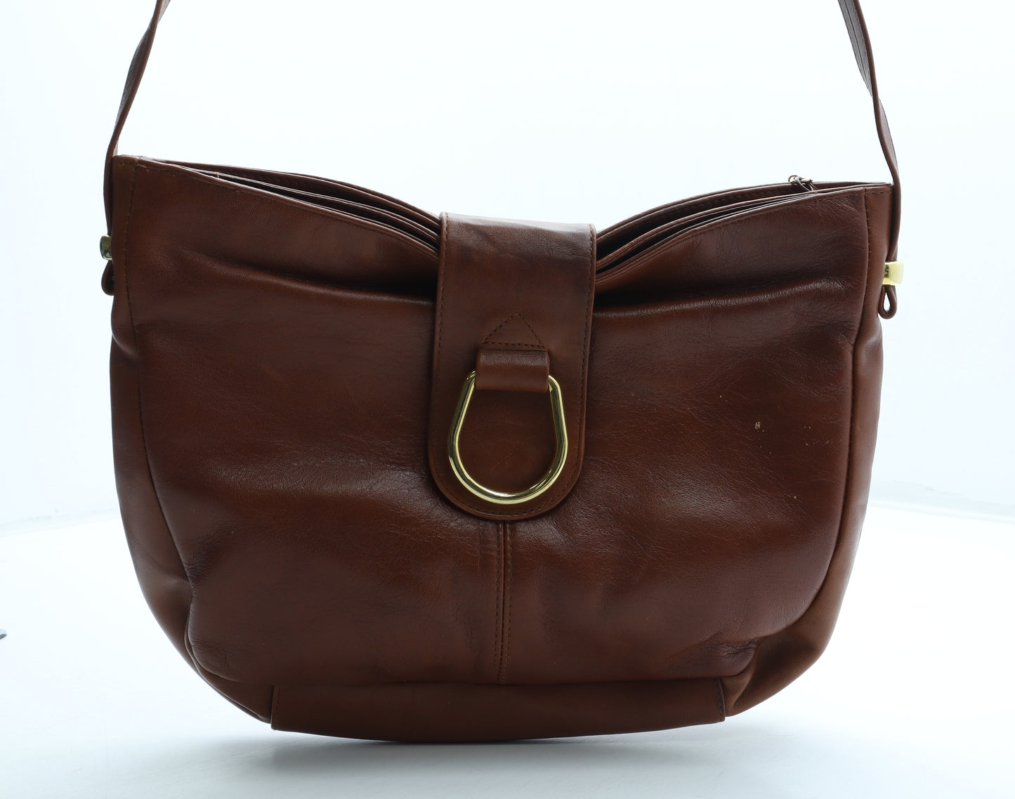 Preworn Womens Brown Polyurethane Shoulder Bag Size Medium