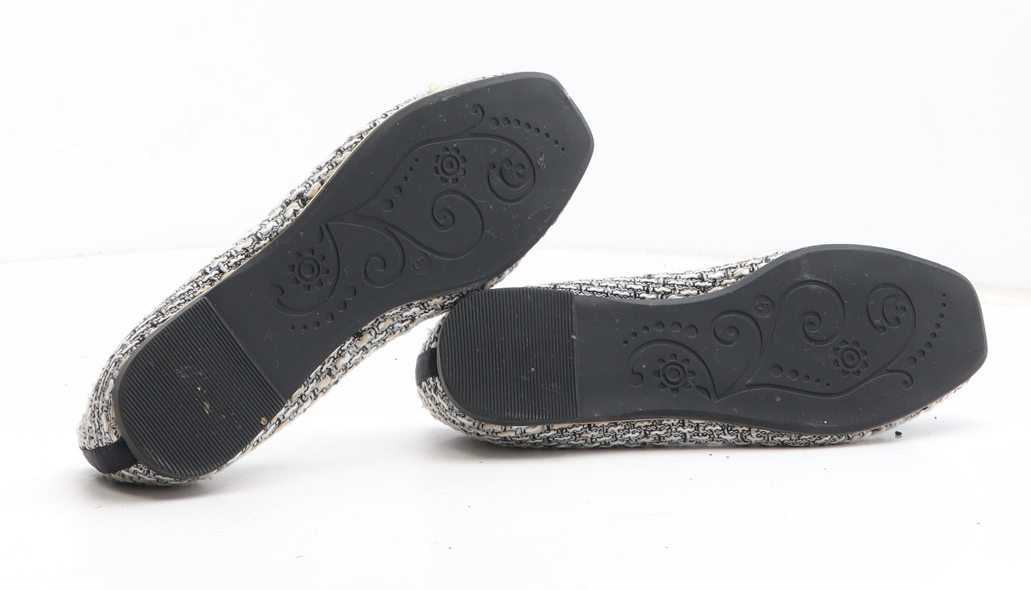 TU Womens Grey Geometric Synthetic Flat UK