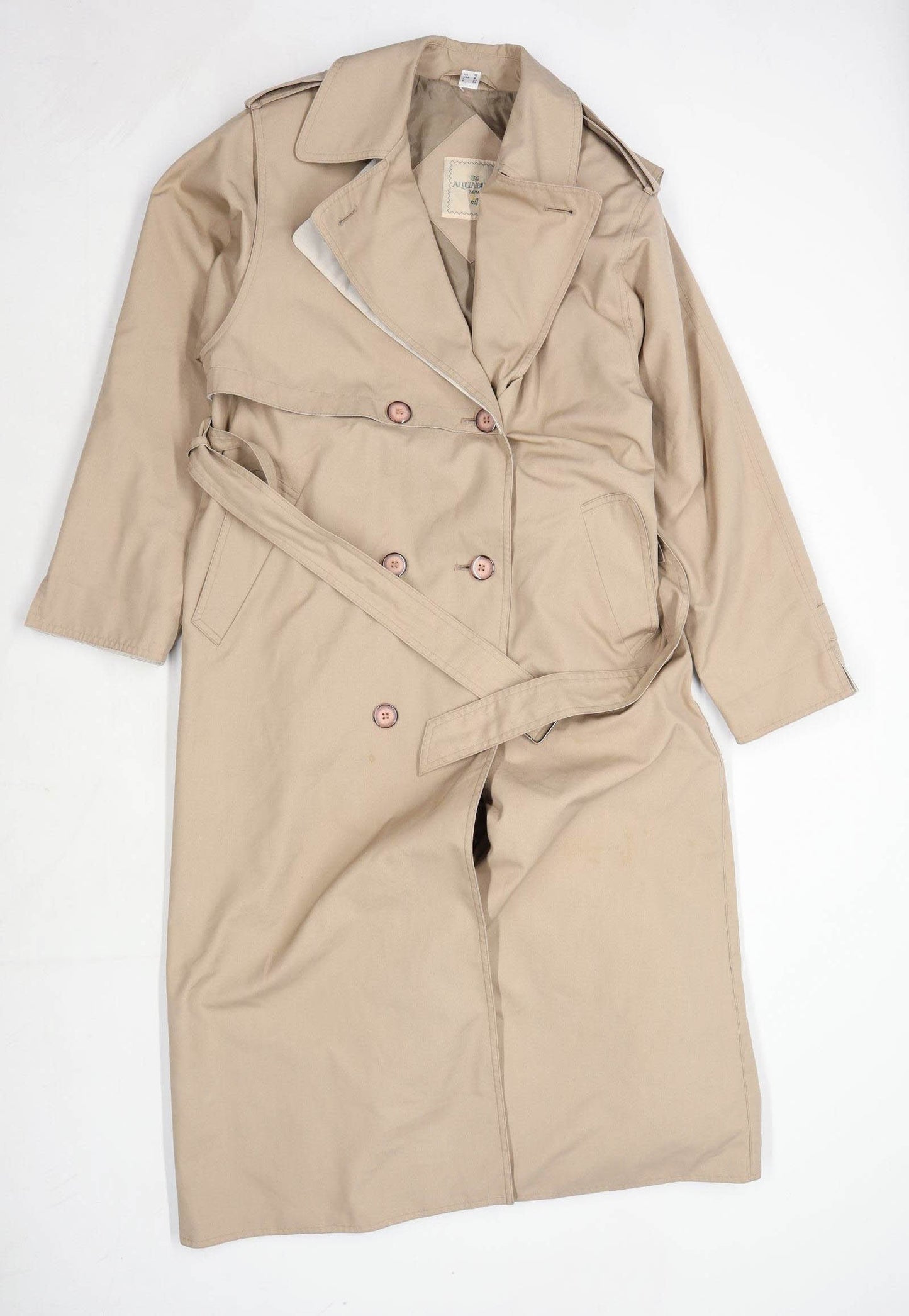 The Aquaberry Mac Womens Size 10 Beige Mac