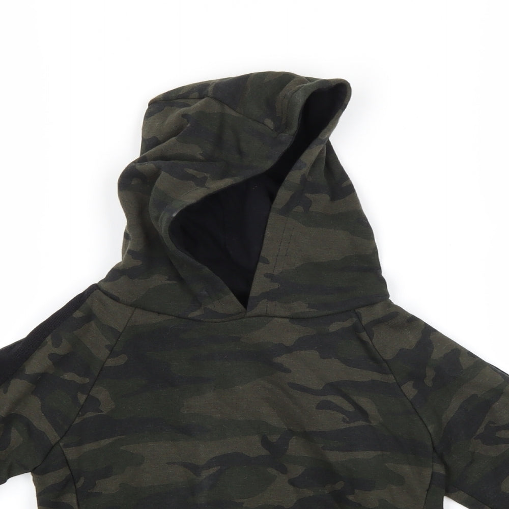 Primark Boys Green Camouflage  Pullover Hoodie Size 4-5 Years