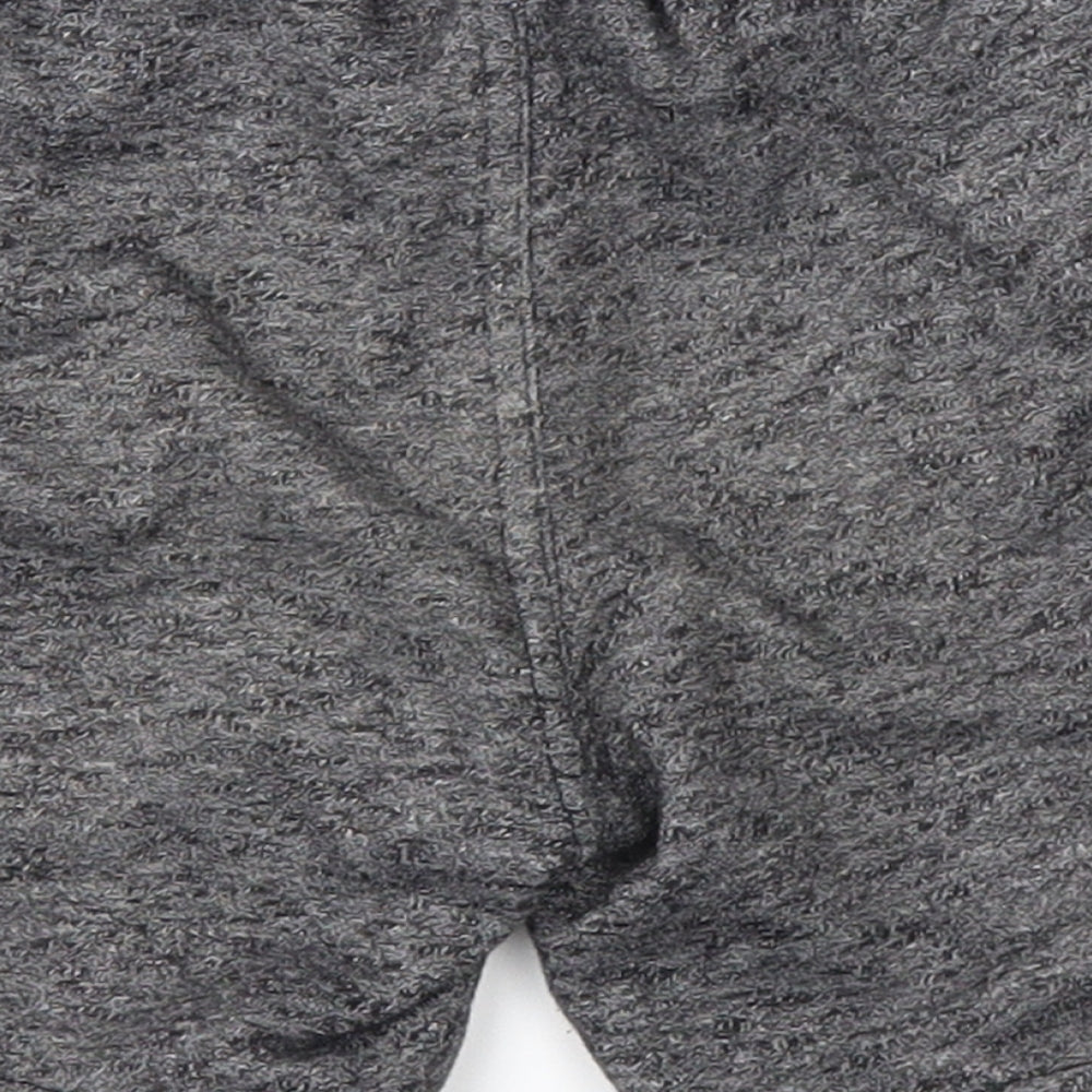 H&M Boys Grey   Sweat Shorts Size 5-6 Years