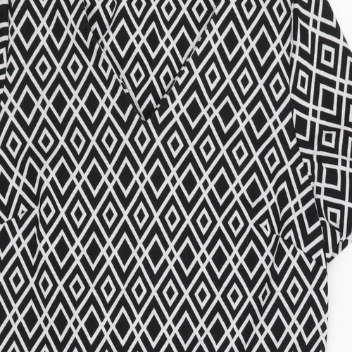 TU Womens Black Geometric  Shift  Size 16
