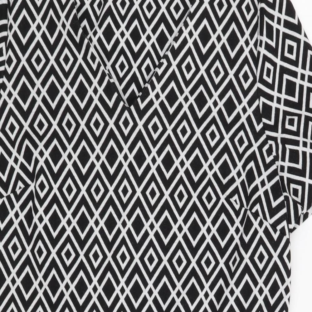 TU Womens Black Geometric  Shift  Size 16