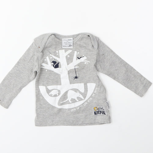 Preworn Baby Grey   Basic T-Shirt Size 3-6 Months