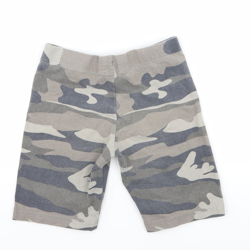Primark Girls Green Camouflage  Sweat Shorts Size 8-9 Years
