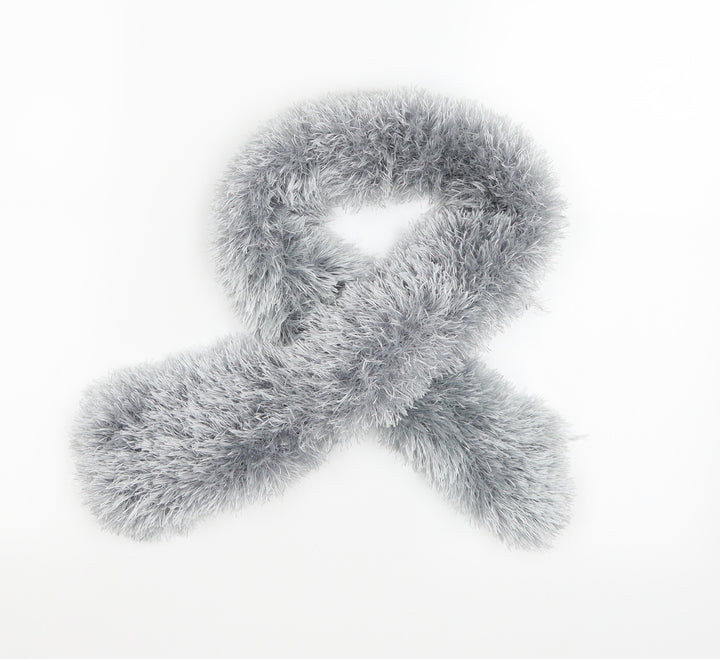 Preworn Womens Silver Knit Scarf