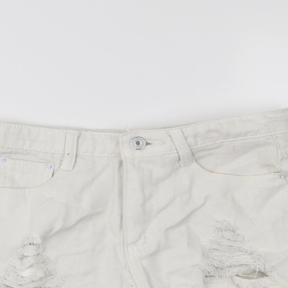SheIn Womens White   Cut-Off Shorts Size S