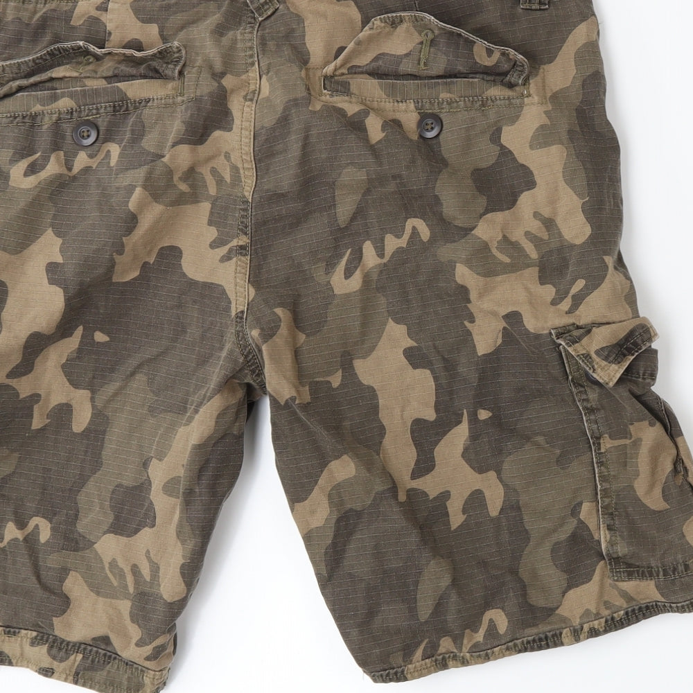Preworn Mens Green Camouflage  Cargo Shorts Size 36