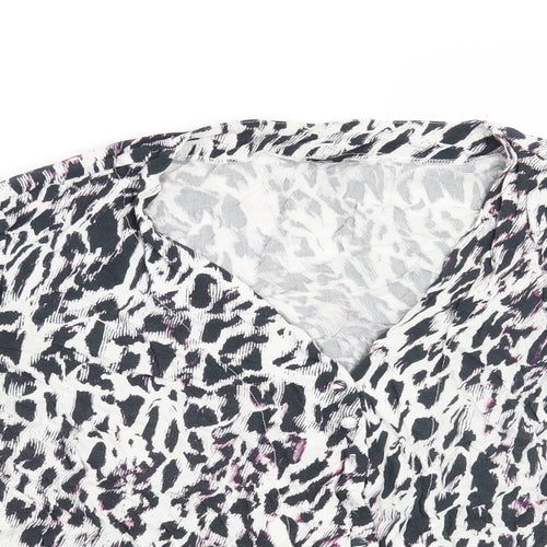 Preworn Womens White Animal Print  Basic Blouse Size 14